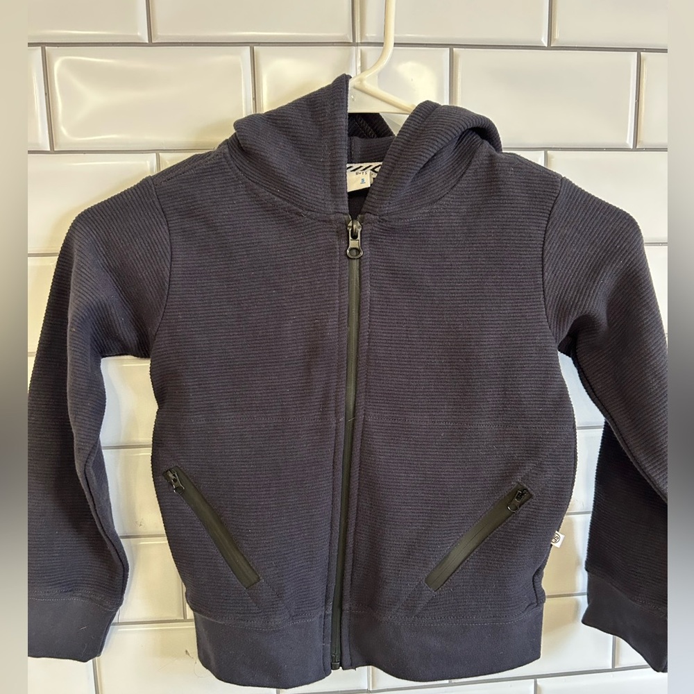 Sovereign Code Los Angeles Navy Blue Hoodie/Size 5 (Boy)